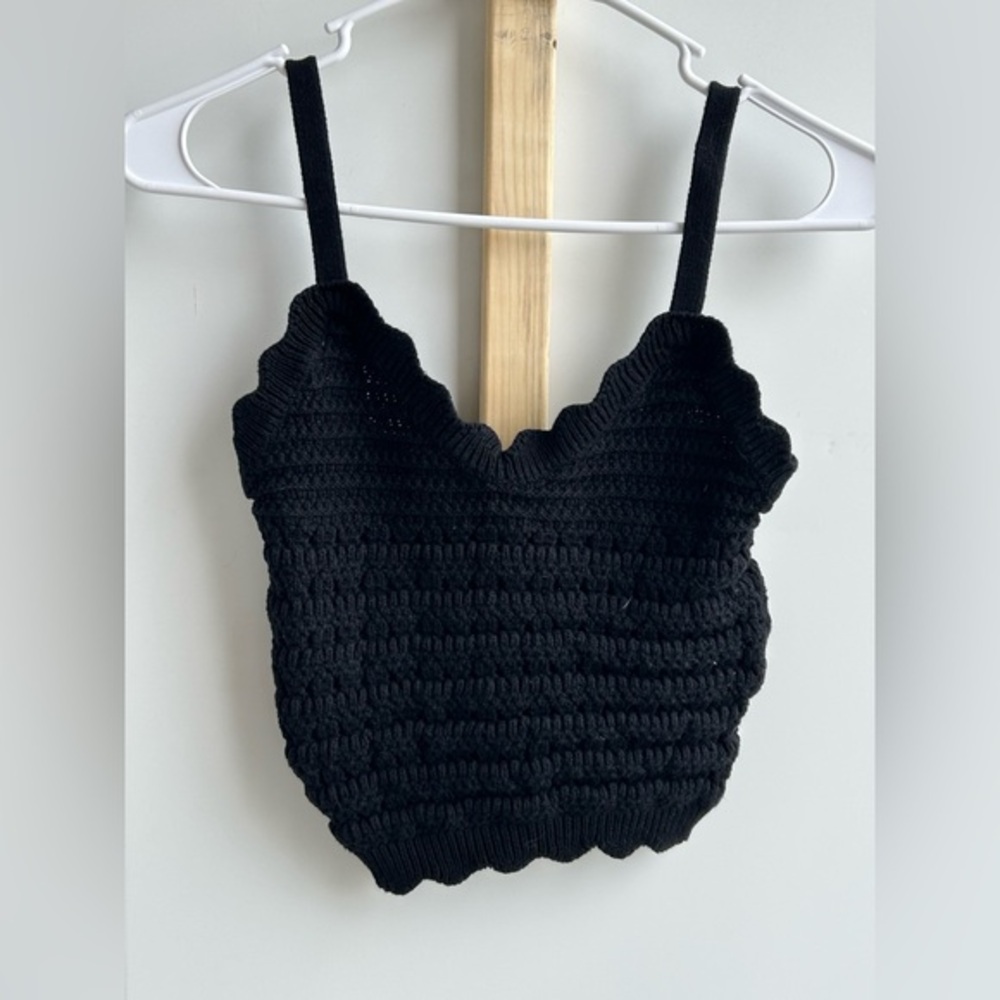 Streetwear Society Black Ribbed Cropped Camisole
Size Small